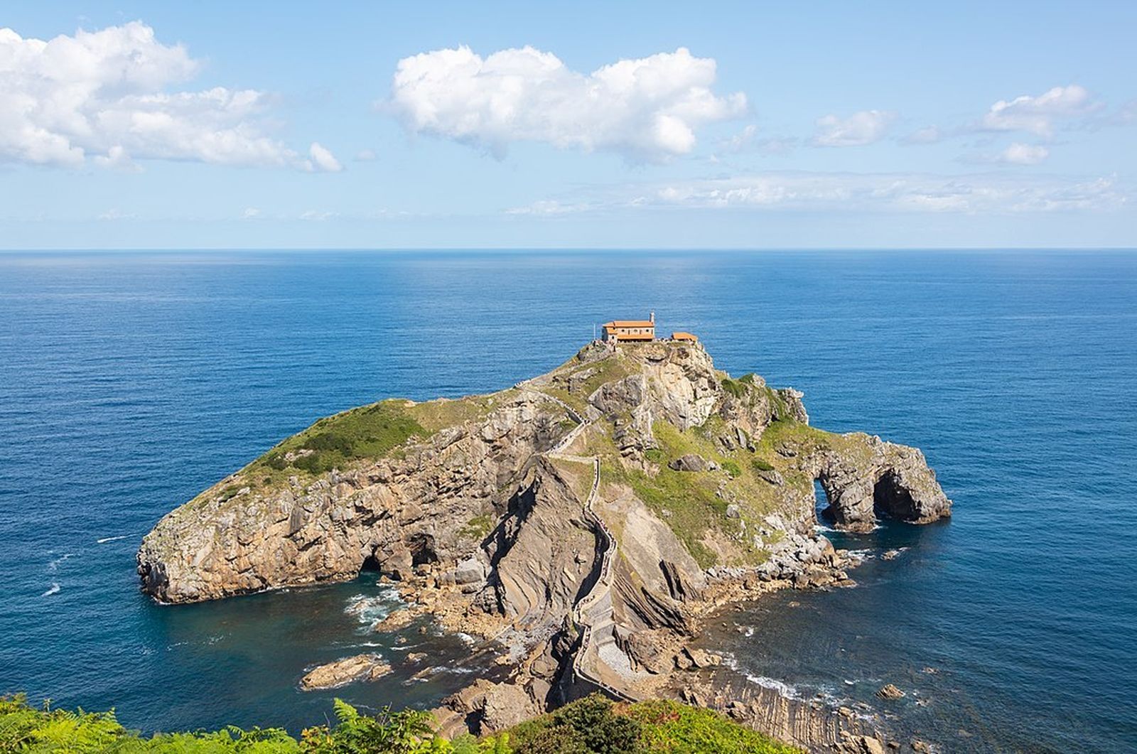 El Obispado de Bilbao solicita al Gobierno Vasco que San Juan de Gaztelugatxe sea 'Conjunto Monumental'