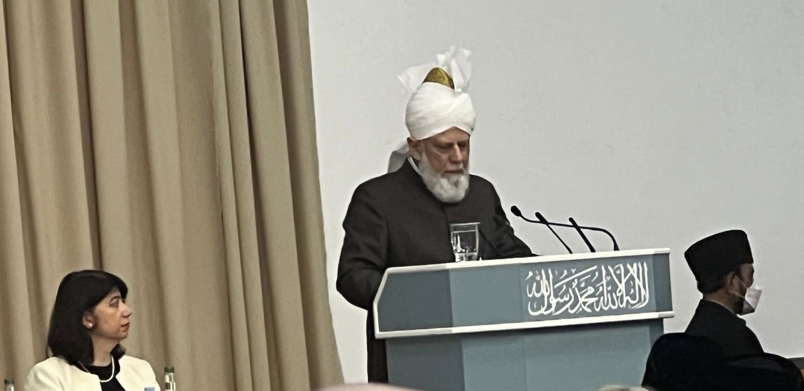 Hazrat Mirza Masroor, líder de los ahmadíes