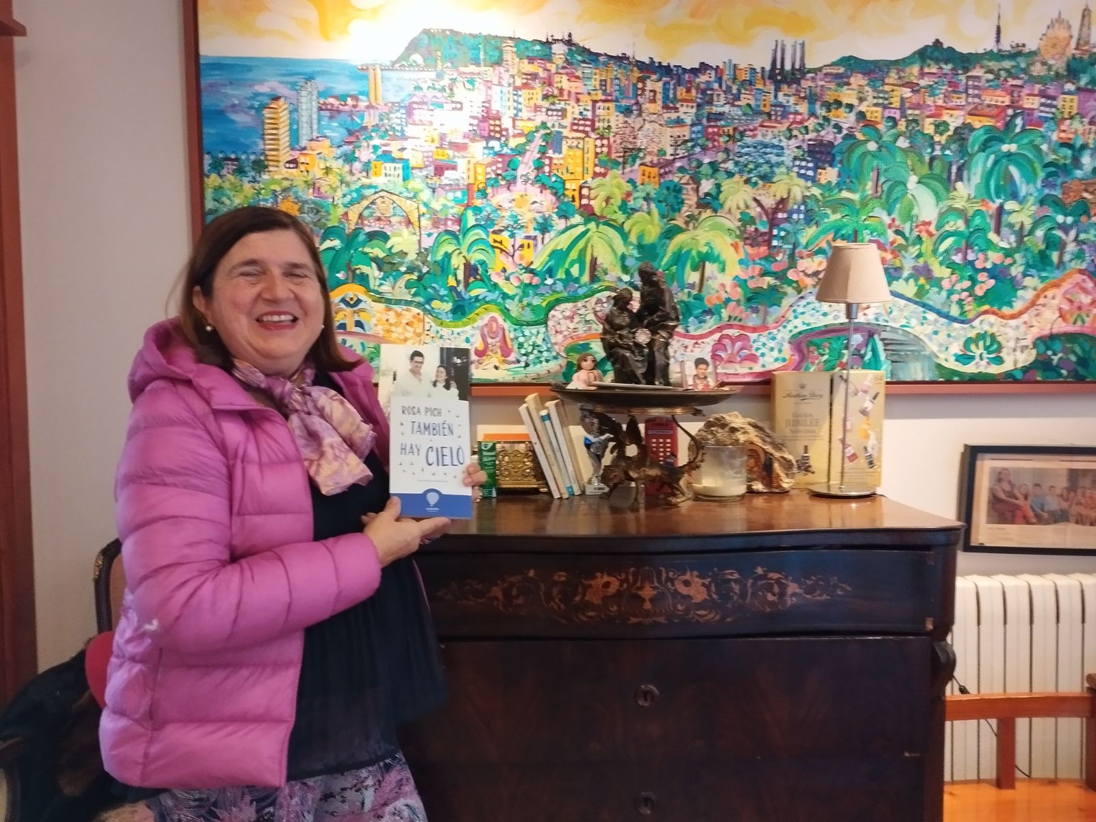 Rosa Pich-Aguilera con su nuevo título