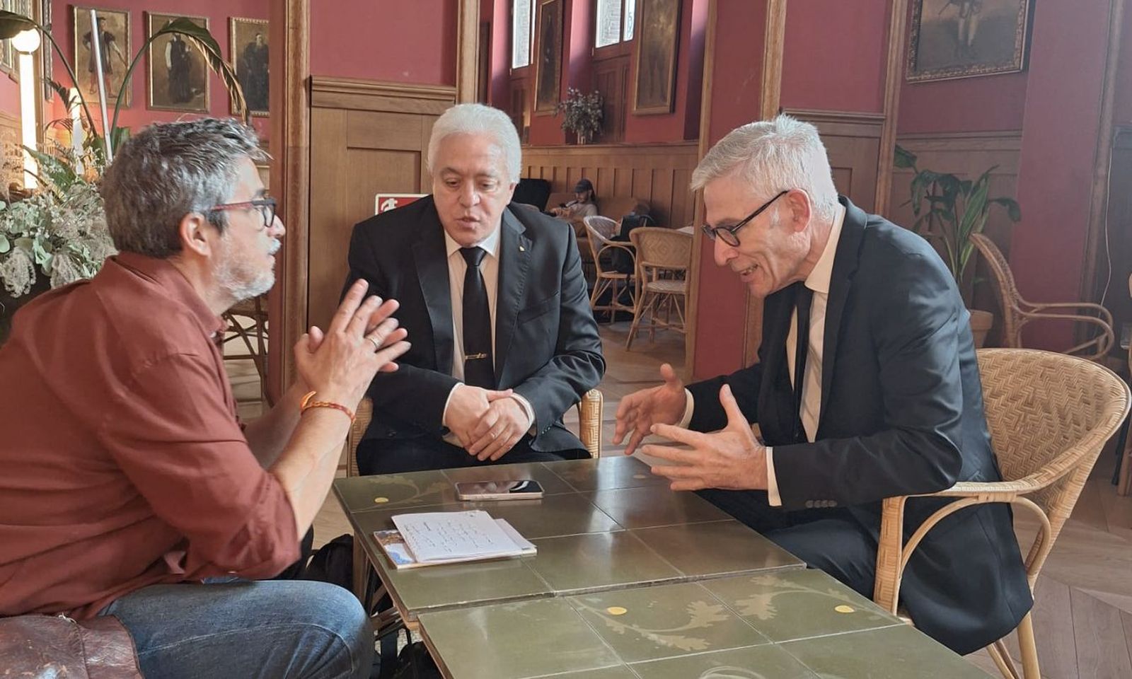 Un momento de la entrevista, realizada en el Ateneo de Madrid