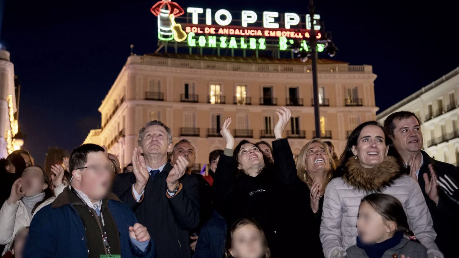 Ayuso y Feijóo, escuchando a Hakuna