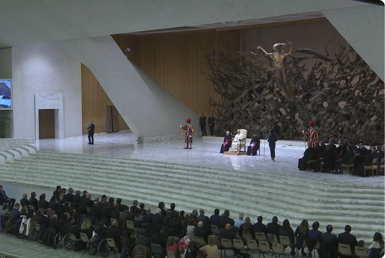 El Papa, en el Aula Pablo VI para la audiencia general