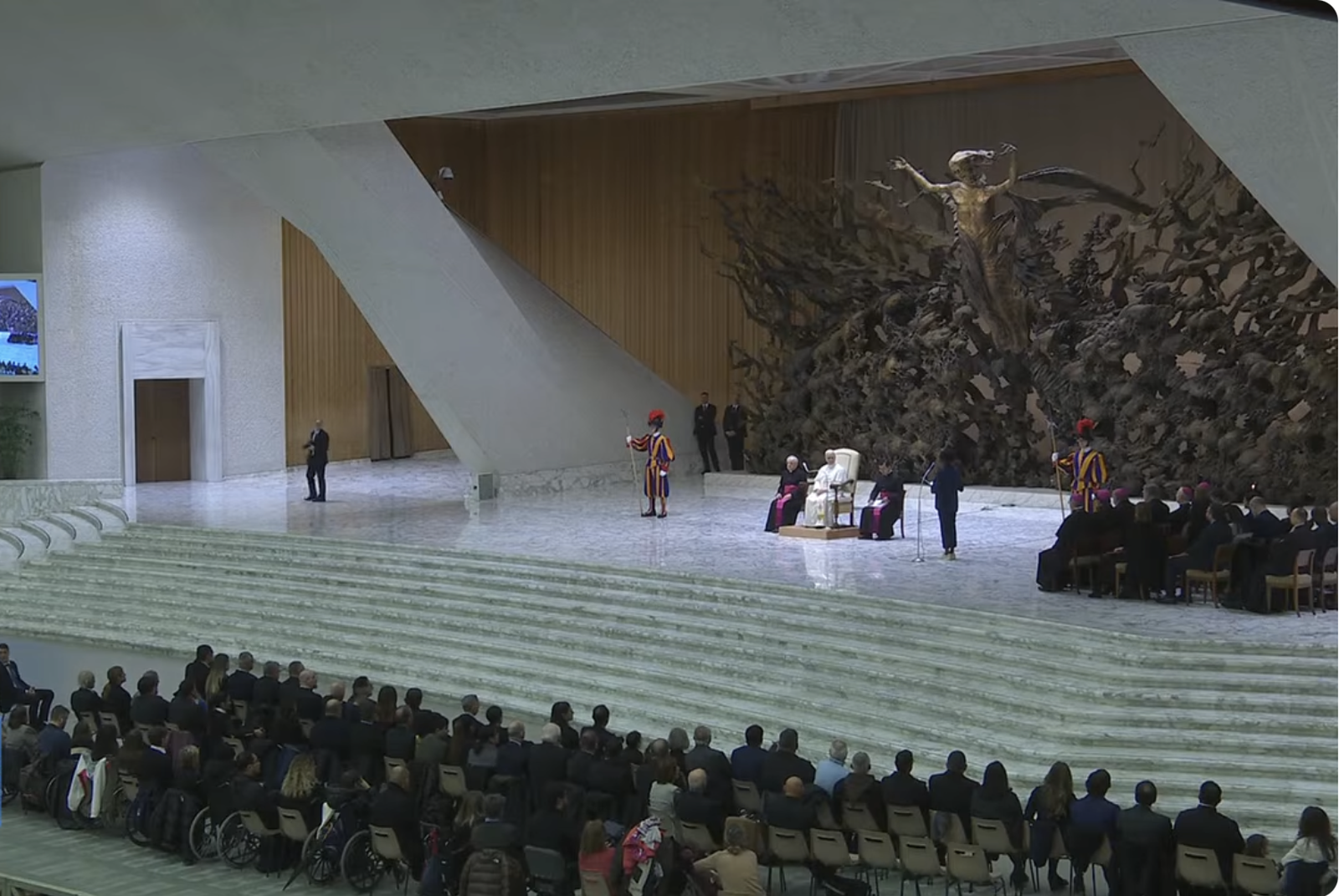 El Papa, en el Aula Pablo VI para la audiencia general