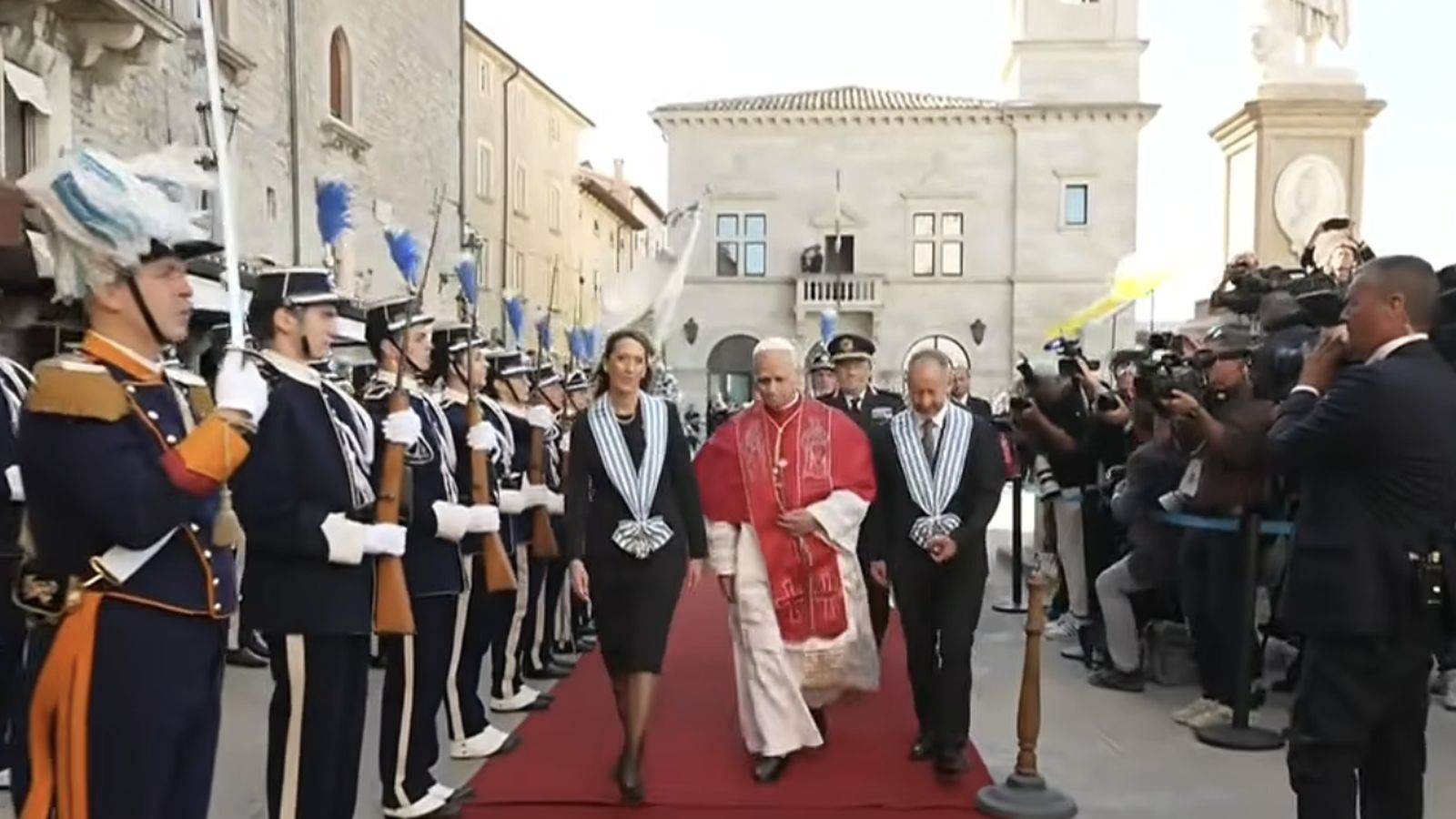 León XIV, a su llegada a San Marino