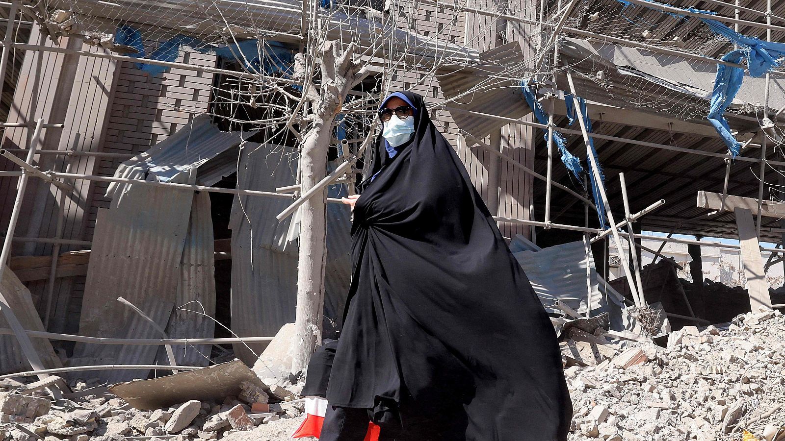 Israel y EE.UU. mantienen sus ataques sobre Teherán y Beirut mientras Irán golpea intereses de EE.UU. en el golfo pérsico