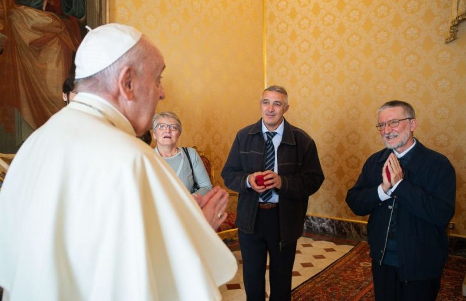 Bergoglio recibe a Maccalli