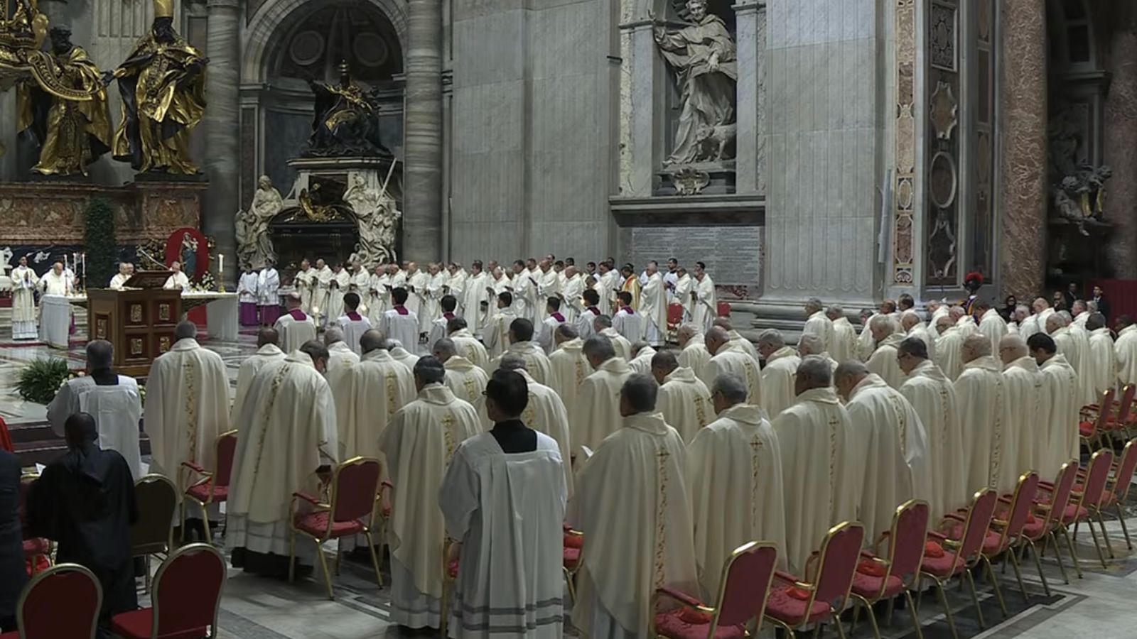 Los cardenales, en la misa del consistorio con León XIV