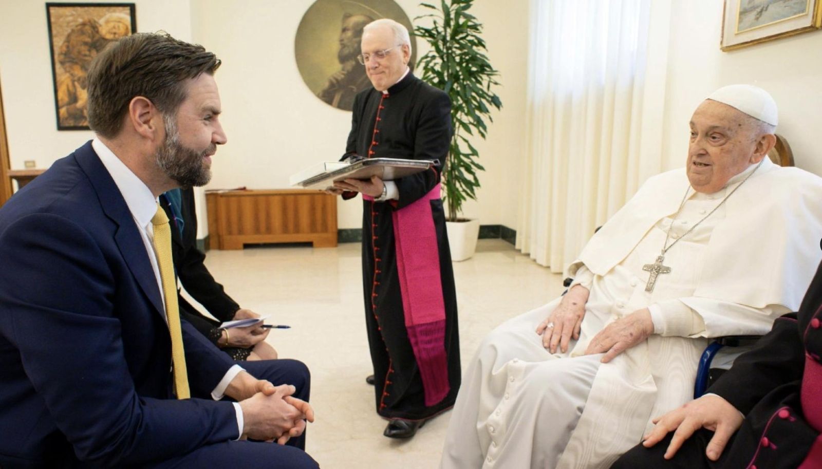 El Papa, con Vance