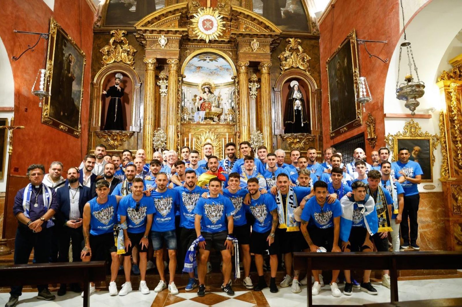 El Málaga CF asciende a Segunda y se lo agradece a la Virgen