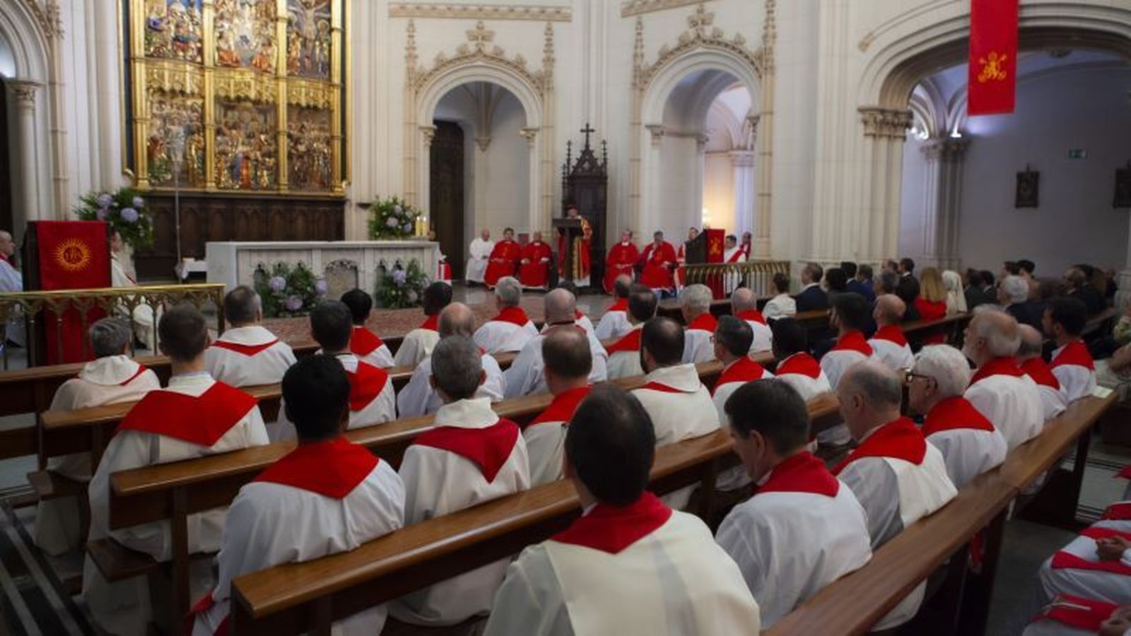 Cobo preside misa apertura curso