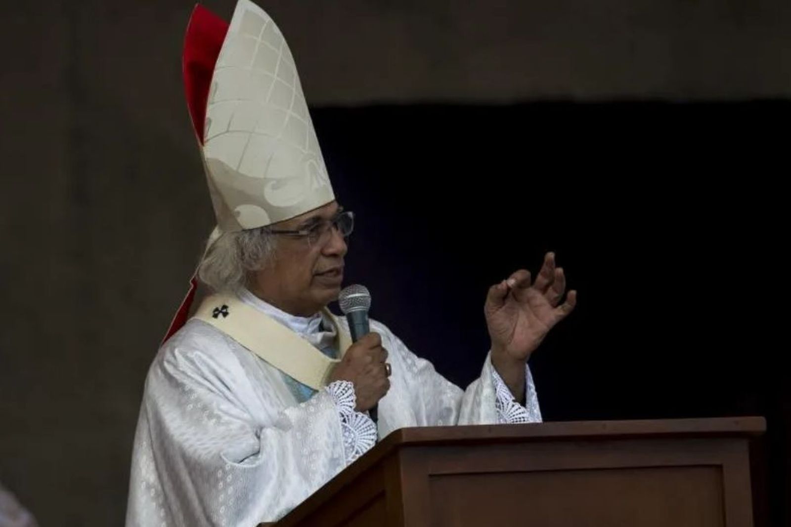 El cardenal de Nicaragua, Leopoldo Brenes