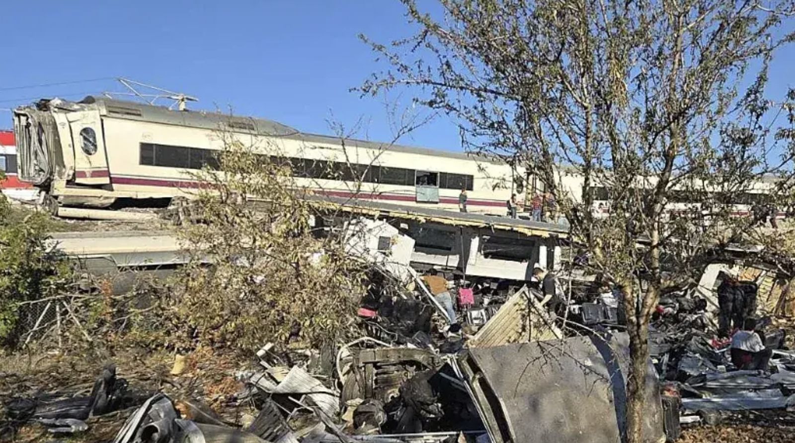 Trenes siniestrados en Toledo