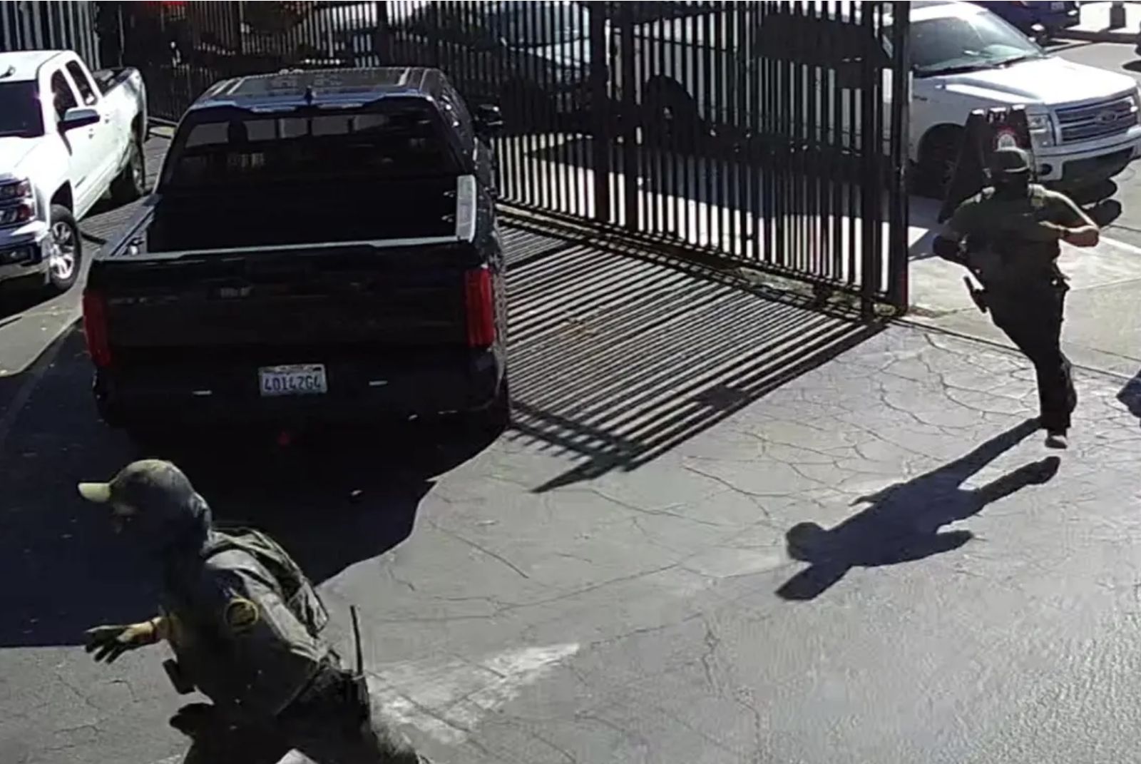 Los agentes del ICE irrumpen en el recinto parroquial