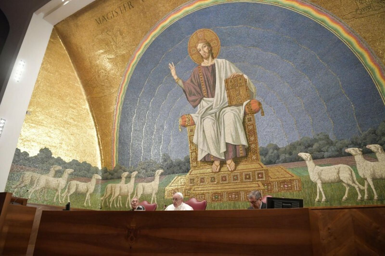 'Lectio divina' del Papa en la Universidad Lateranense