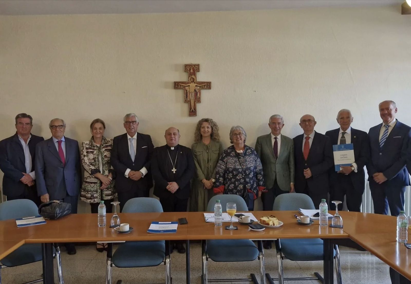 El arzobispo compostelano presidió la reunión preparatoria