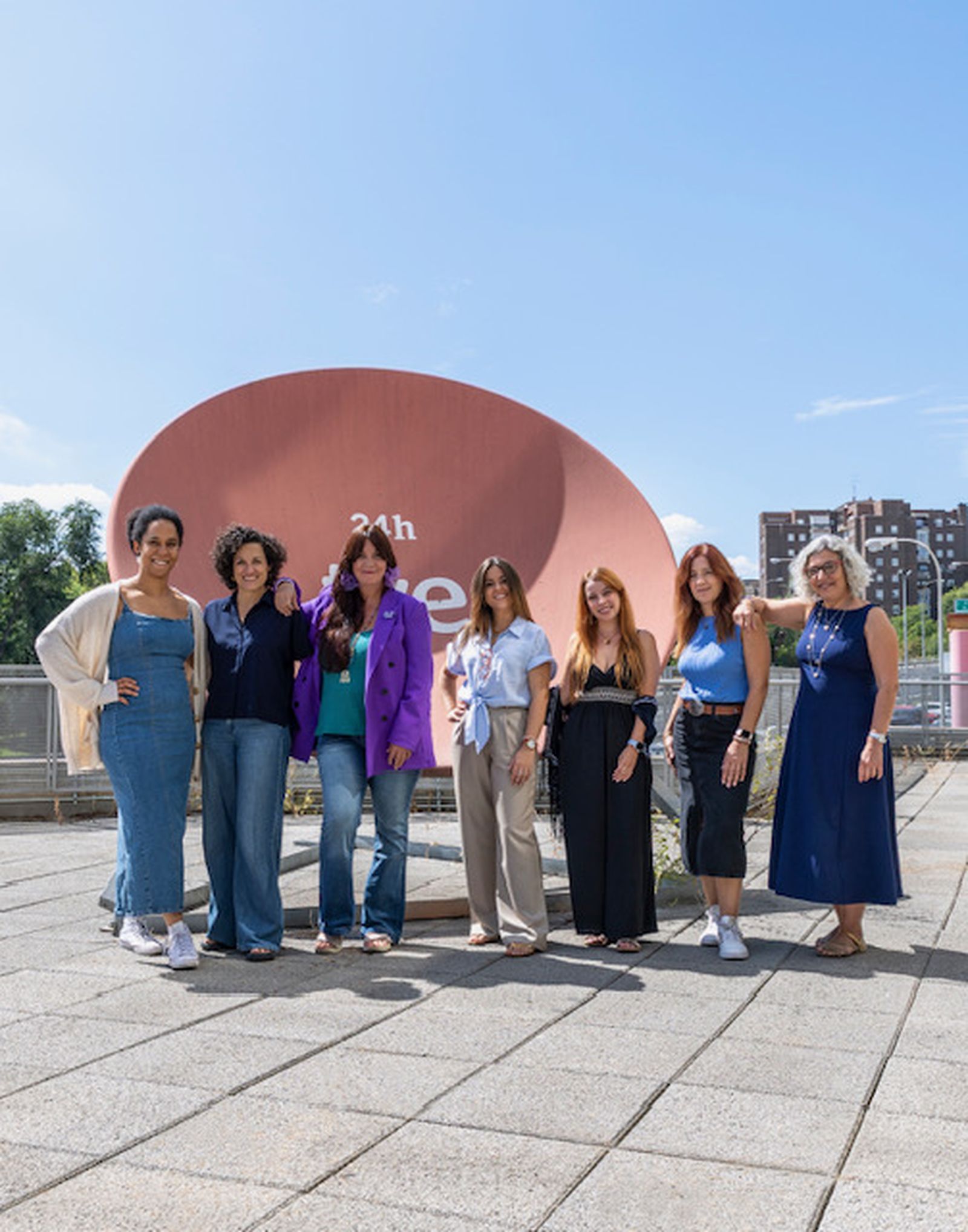 El equipo de RTVE que hace posible la emisión del programa Objetivo Igualdad
