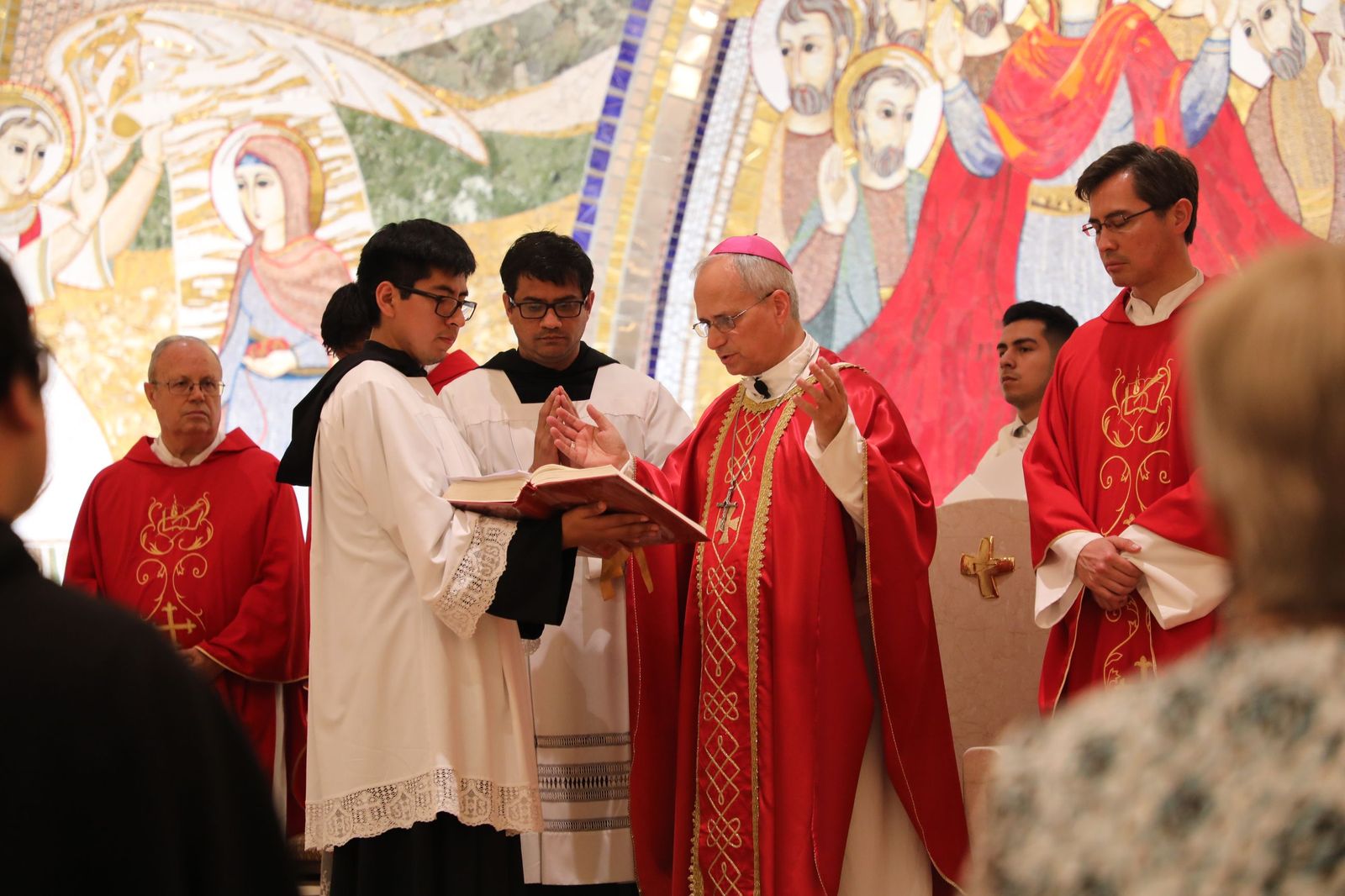 Prevost presidión en Lima la ecucaristía de Ester y Caridad, asesinadas en Argelia en 1994