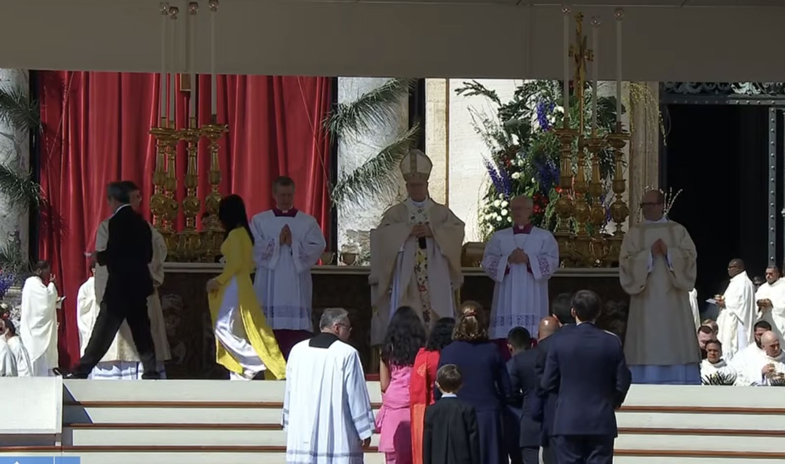 León XIV, en la misa de Pascua