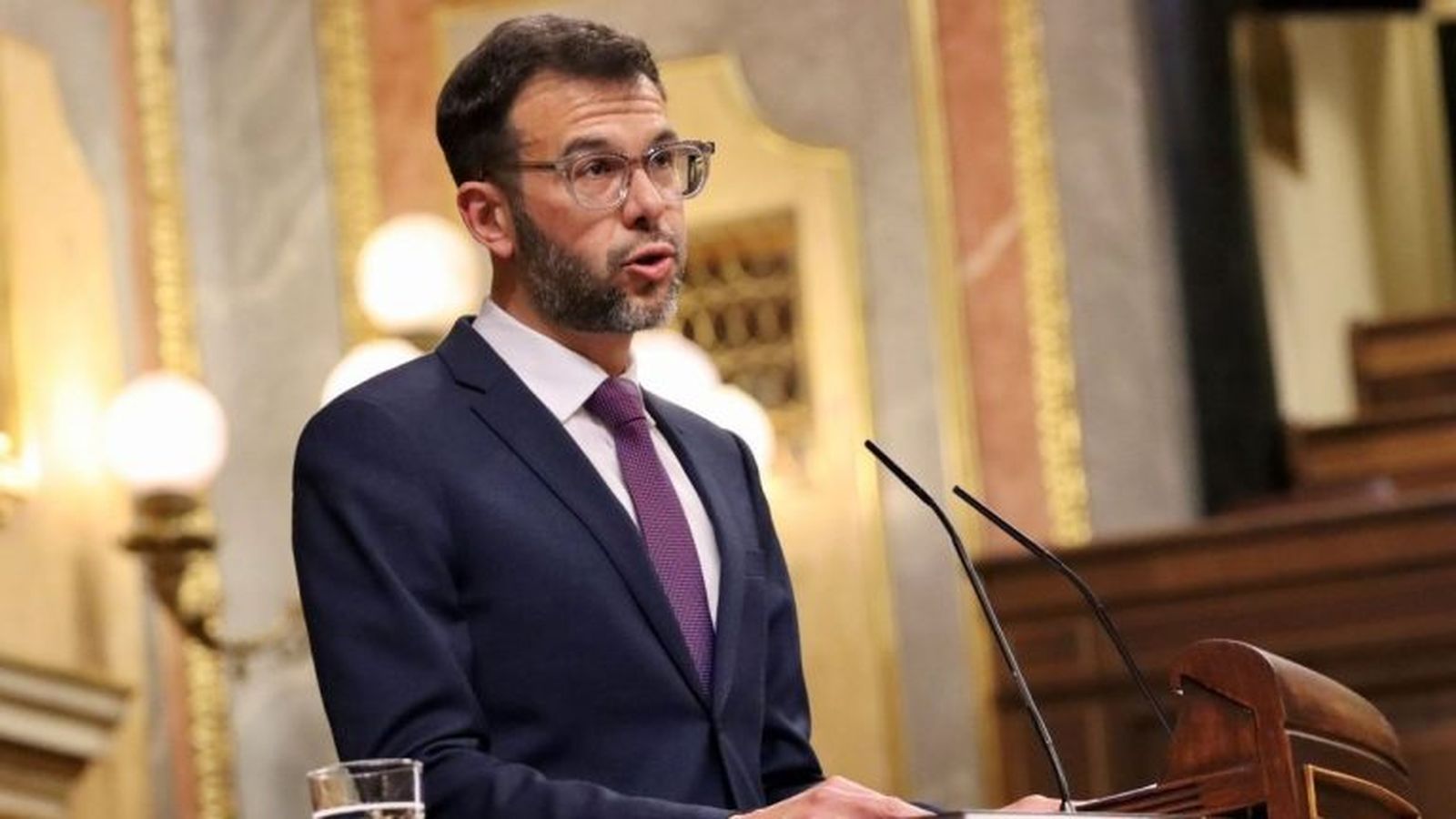 “Esperamos al papa con los brazos abiertos y a la altura de la dignidad que merece su visita”.