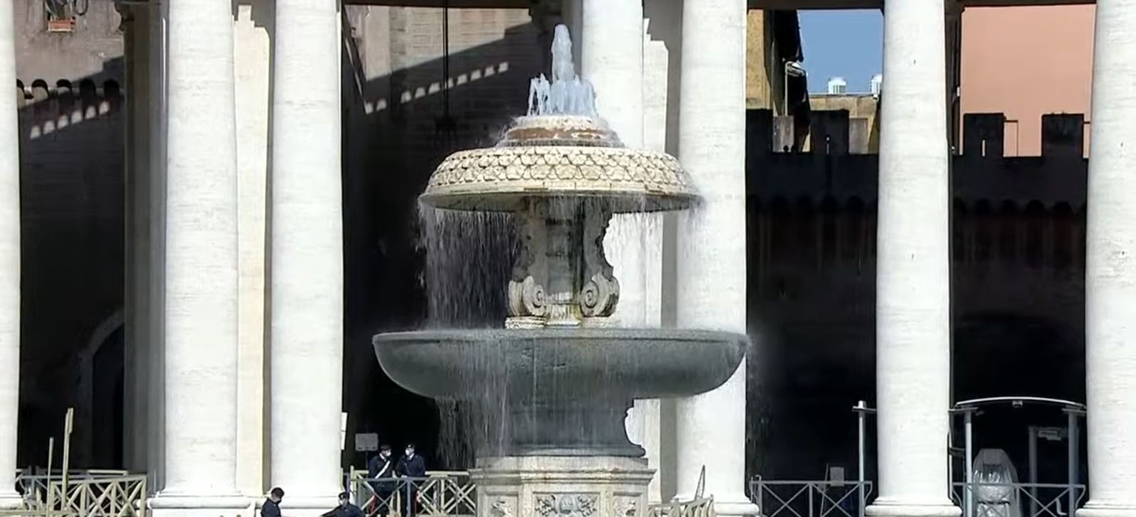 Fuente Plaza de San Pedro