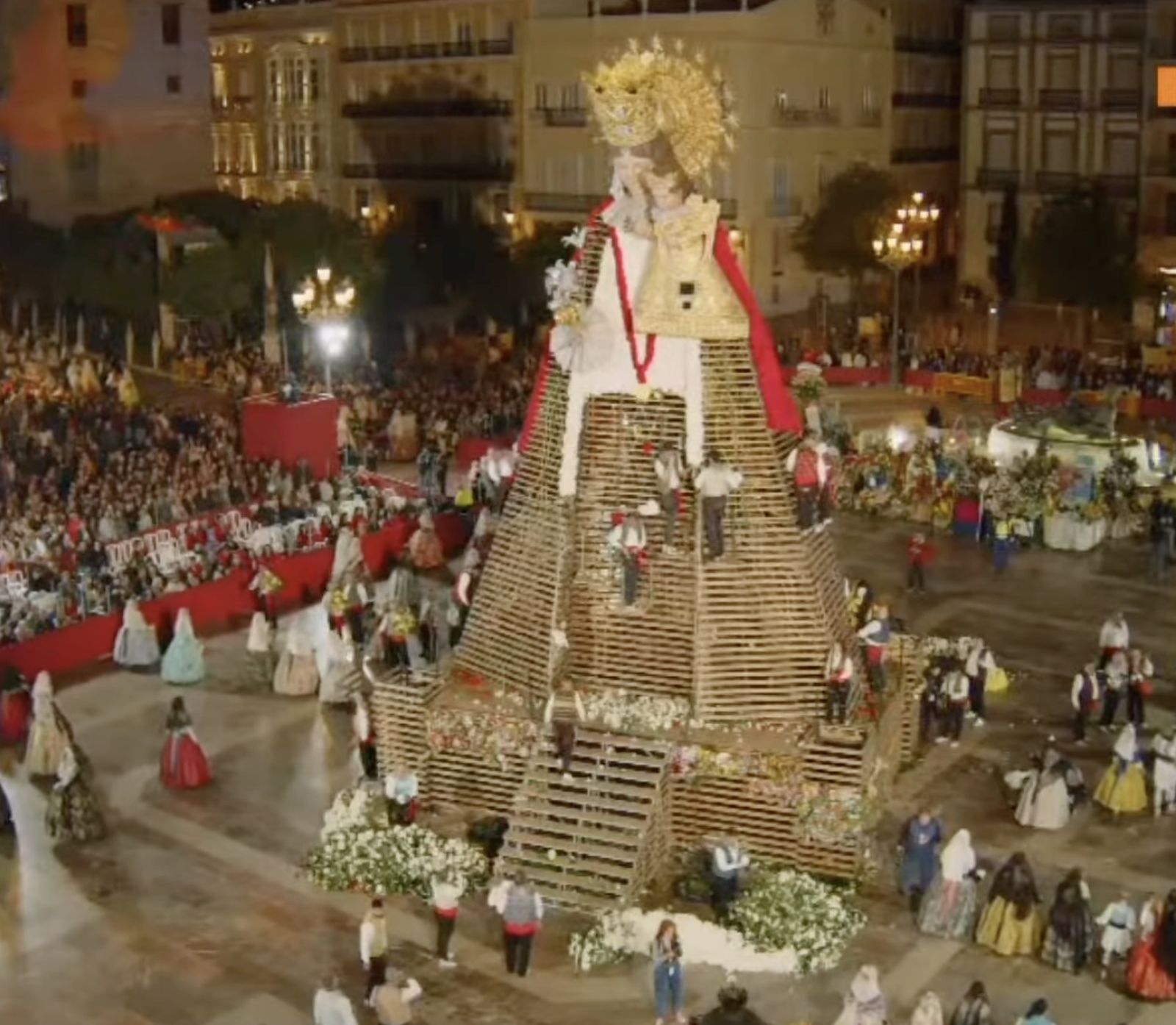 Ofrenda a la Virgen de los Desamparados. València