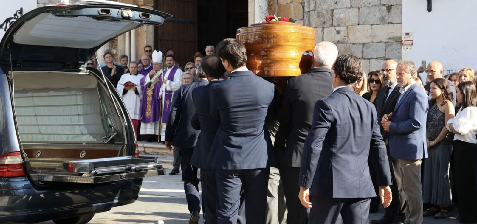 Funeral de Guillermo Fernández Vara en Olivenza