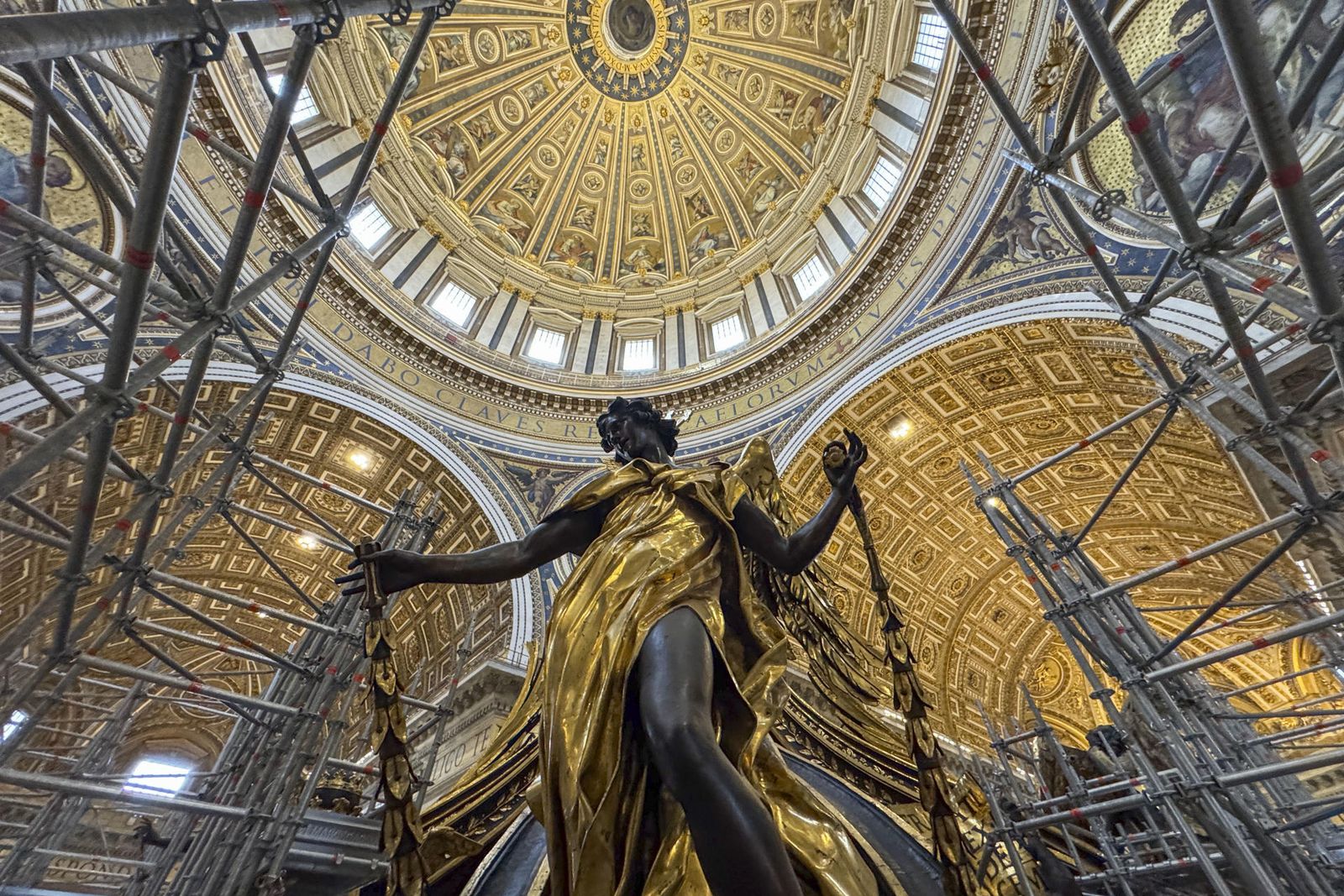 Restauración del  baldaquino de Bernini