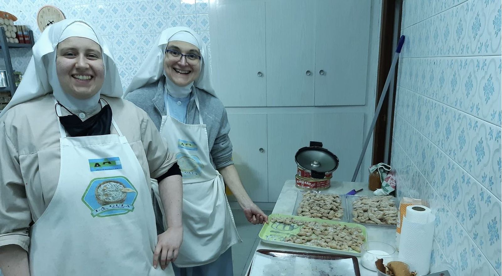 Las monjas, en su obrador