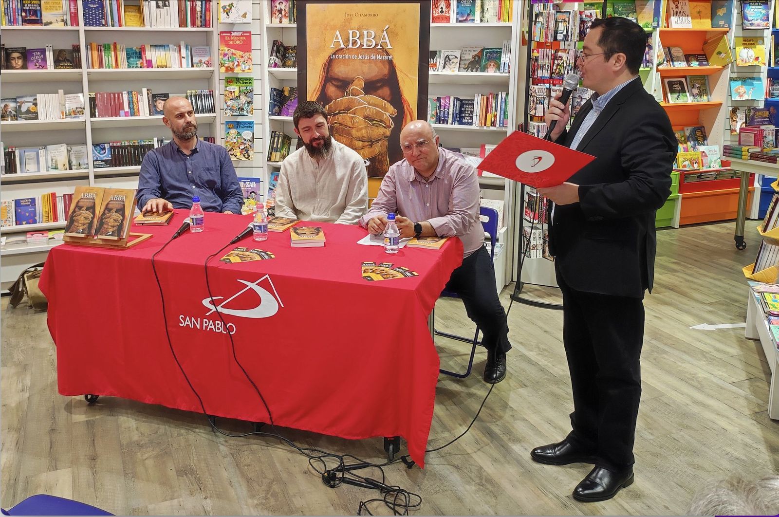 De izda. a derecha, JoseFer, José Chamorro, el hermano Torregrosa y el P. Rafael Espino