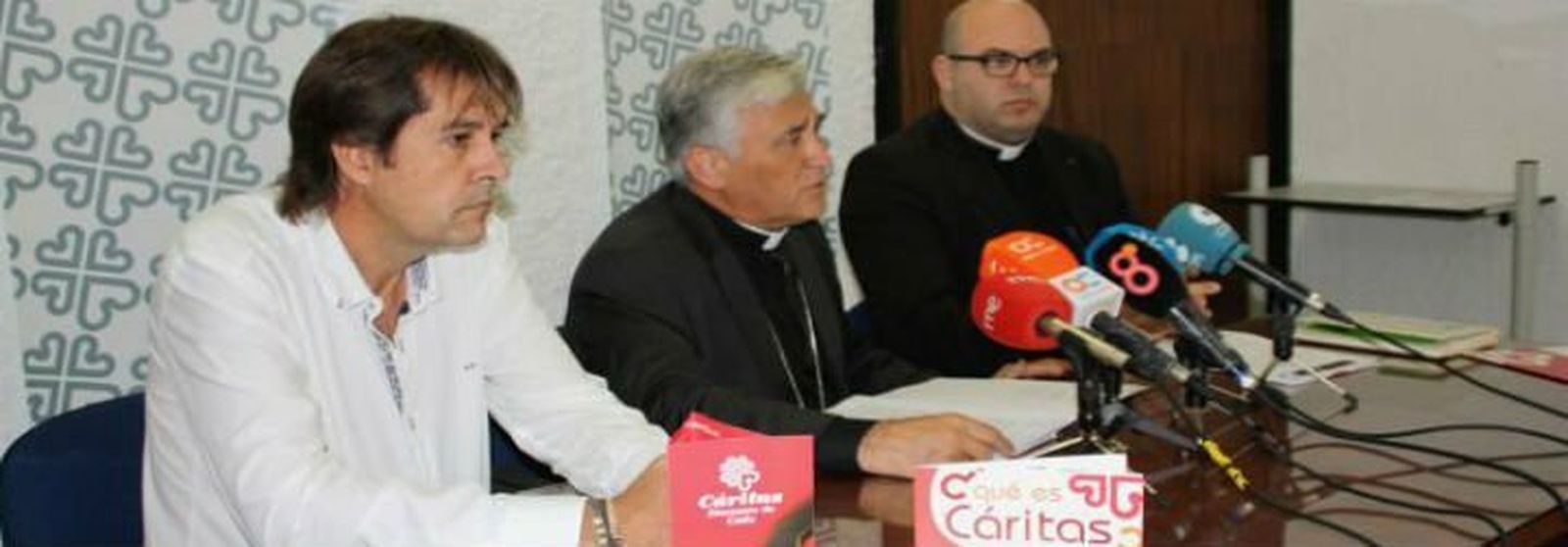 En primer término, Juan Luis Torrejón y el obispo Zornoza