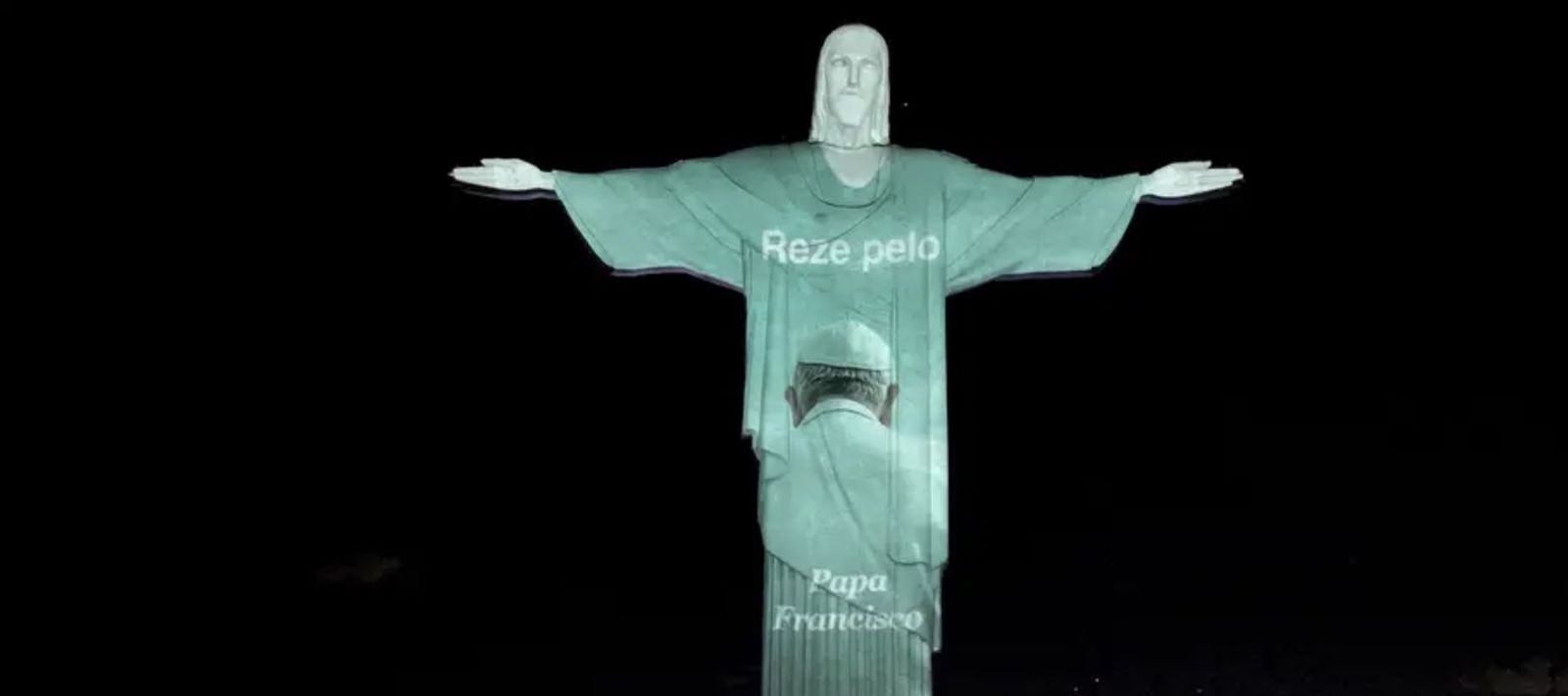 "¡Fuerza, Santo Padre!": El Cristo Redentor de Río de Janeiro, con el Papa