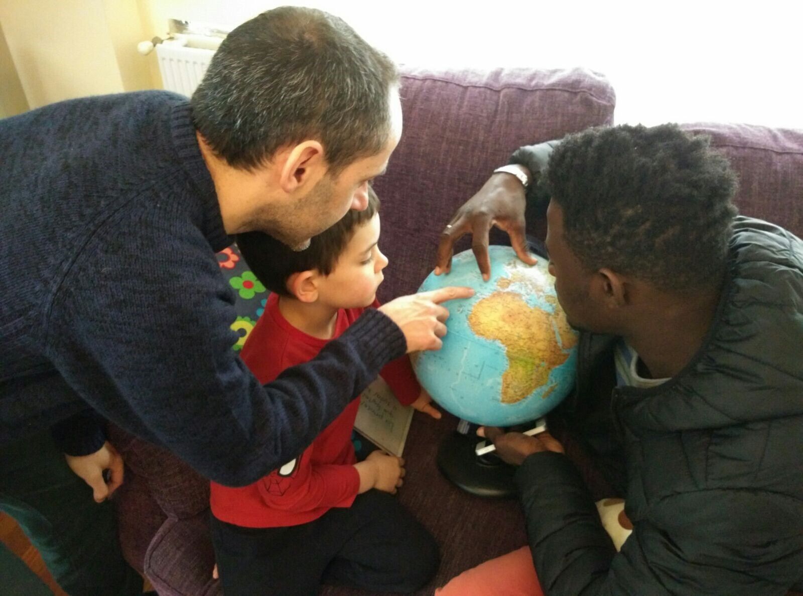 Modelo de acogida comunitaria a personas migrantes y refugiadas