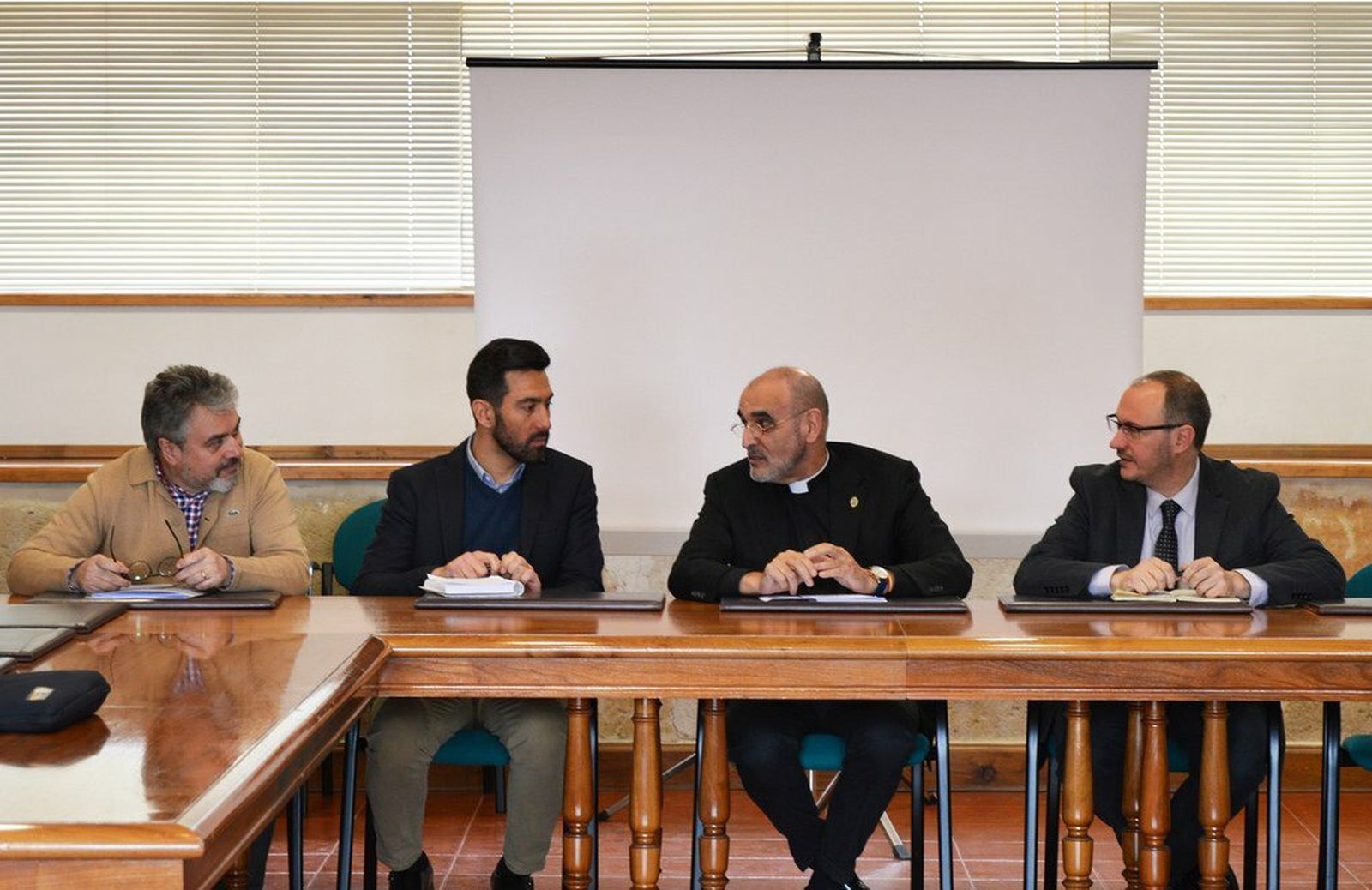 La UPSA se plantea ampliar su programa de Becas de Cooperación Eclesial