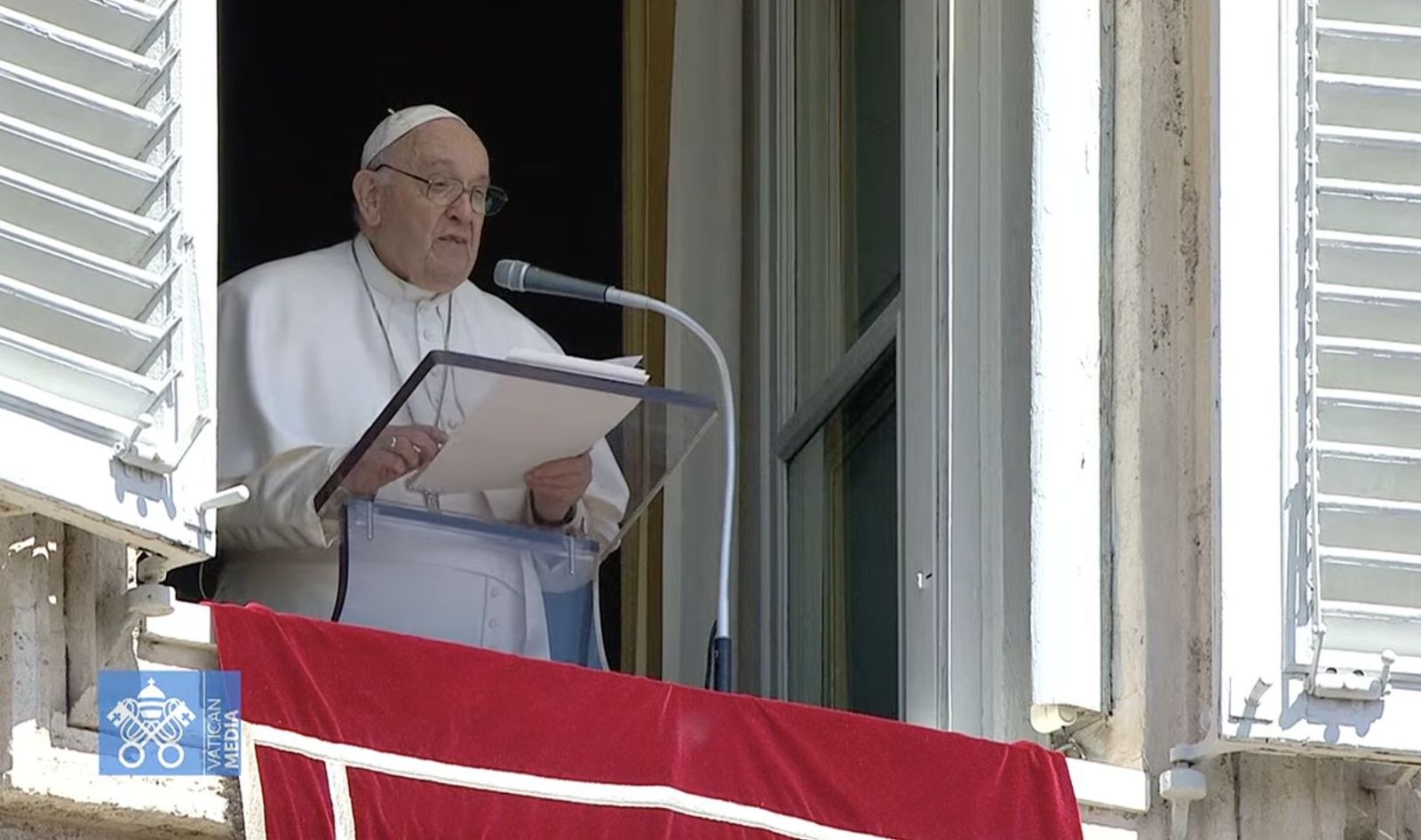 Francisco, durante el Regina Coeli