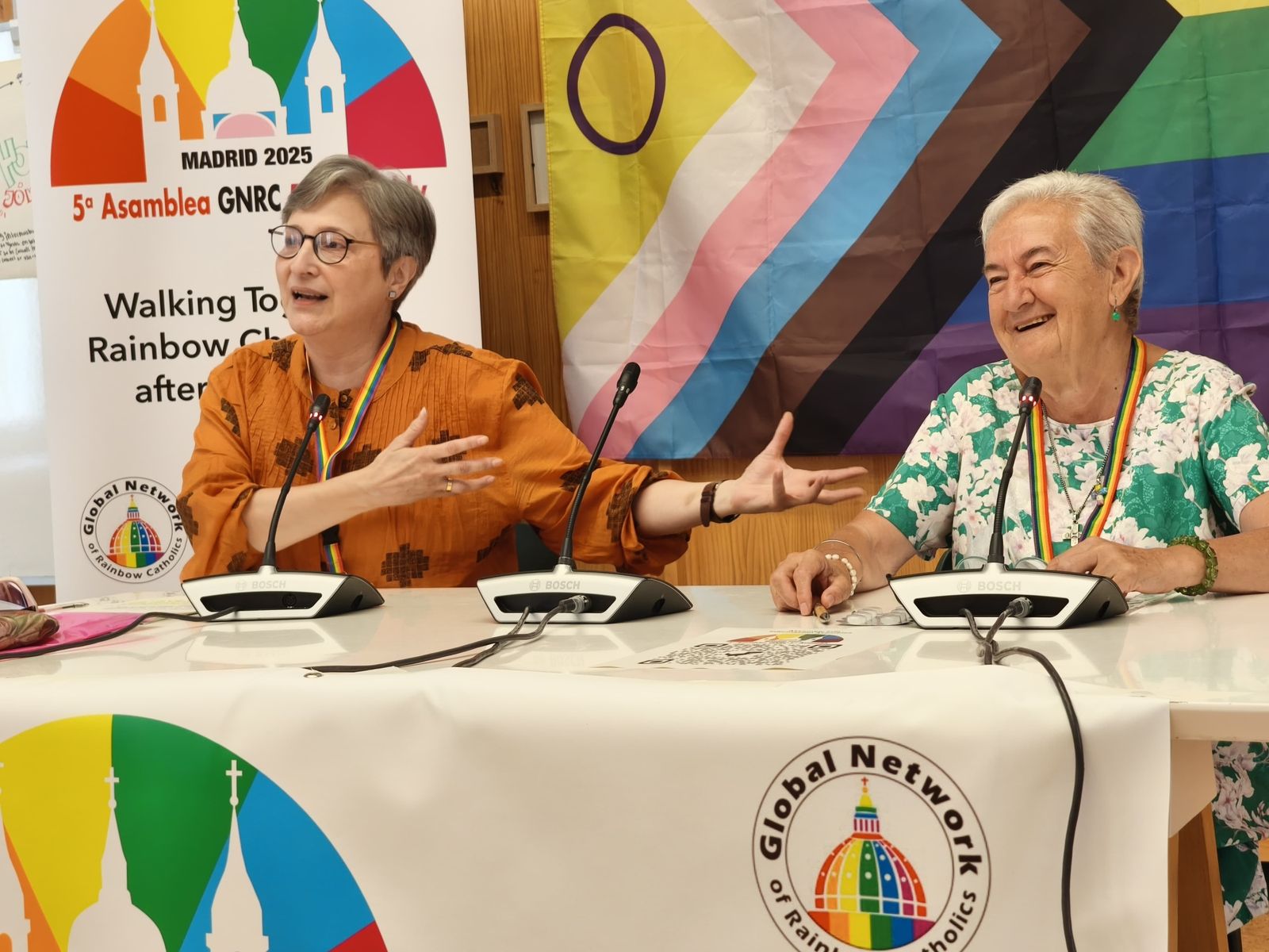 María Luisa Berzosa, y Cristina Inogés, durante su ponencia