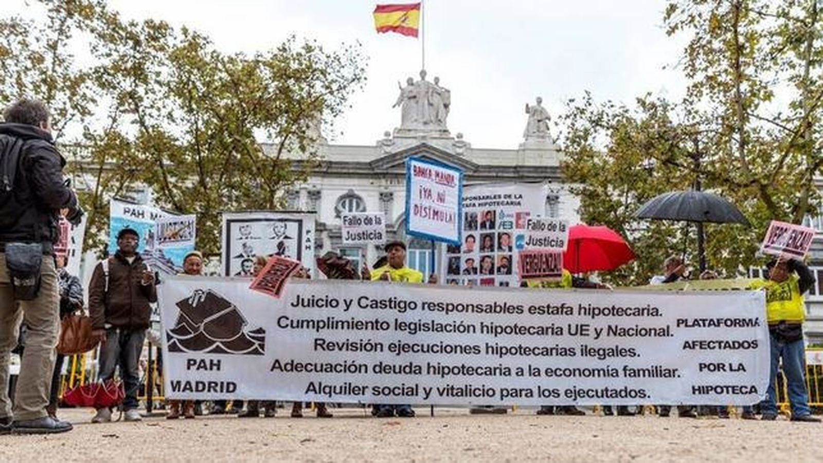 Protesta por la decisión del Supremo sobre el impuesto sobre hipotecas