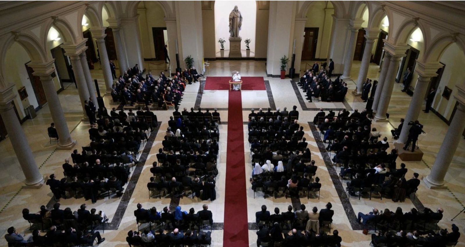 El Papa, en la Gregoriana