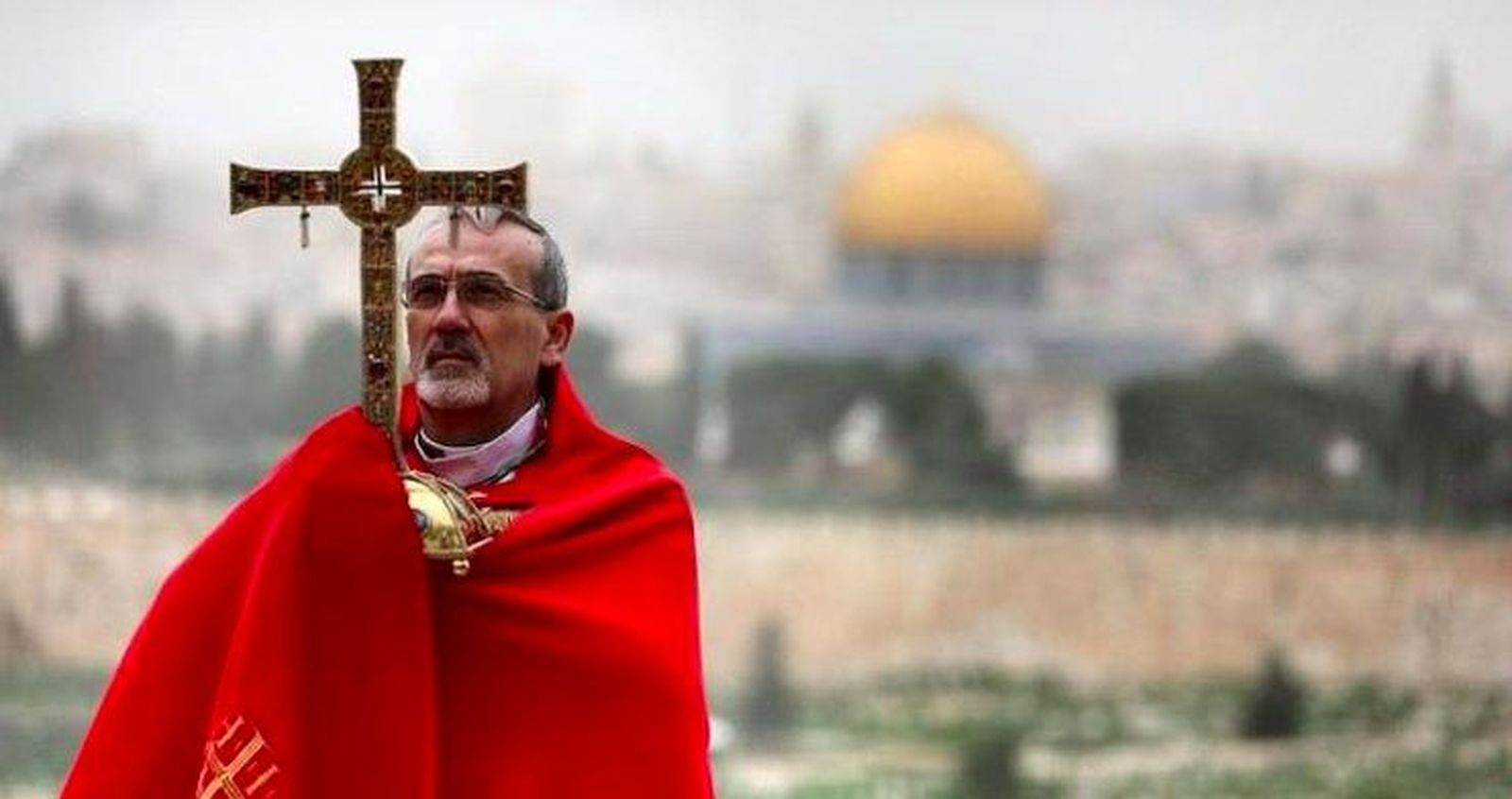 Pizzaballa: "No es cierto que en el mundo sólo haya tinieblas y violencia, muerte y dolor"