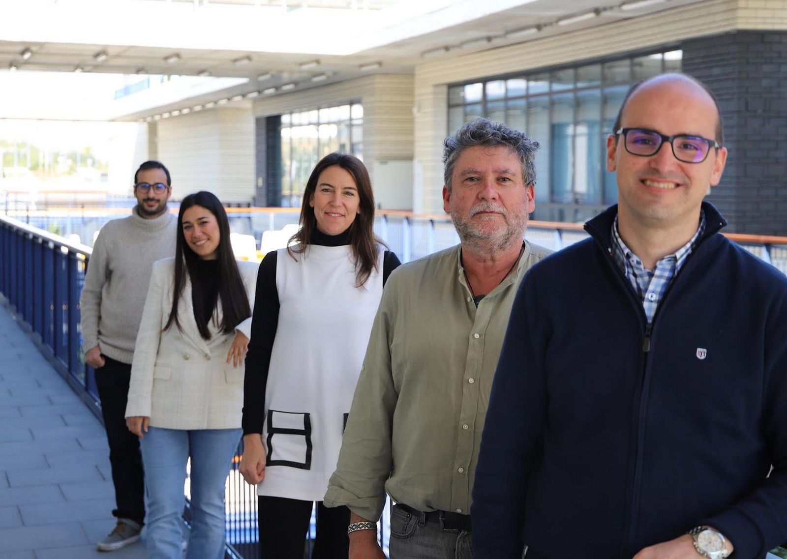 José Alberto Salinas Pérez y su equipo