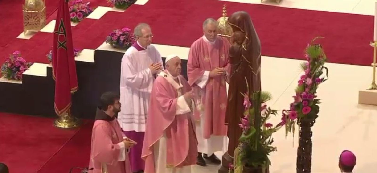 REl Pap ainciensa a la Virgen