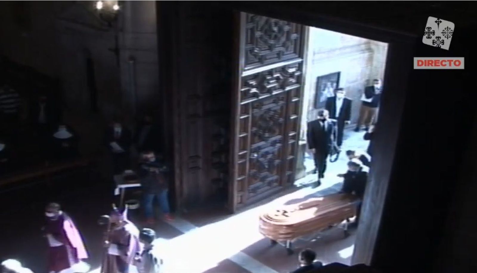 El féretro entrando en la catedral de Ciudad Real