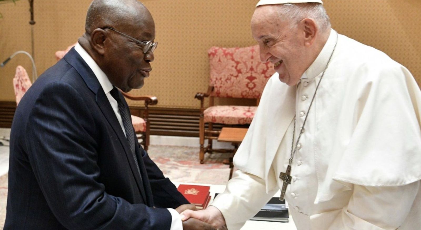 El Papa Francisco recibe en audiencia al Presidente de Ghana