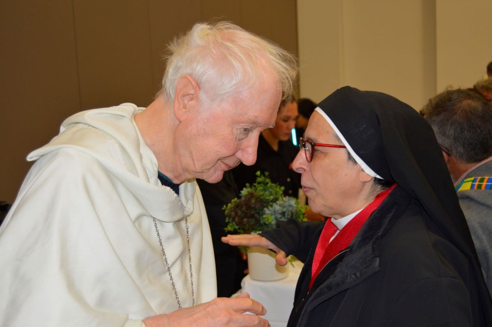 Sor Lucía Caram, con Timothy Radcliffe