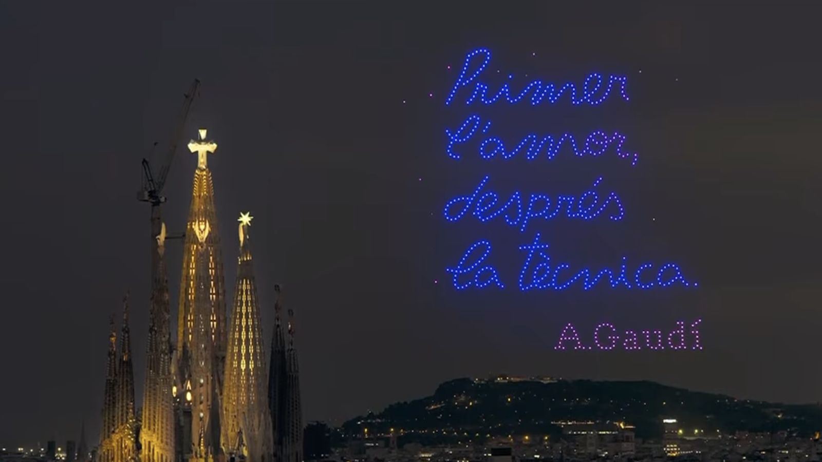 La frase de Gaudí en el cielo
