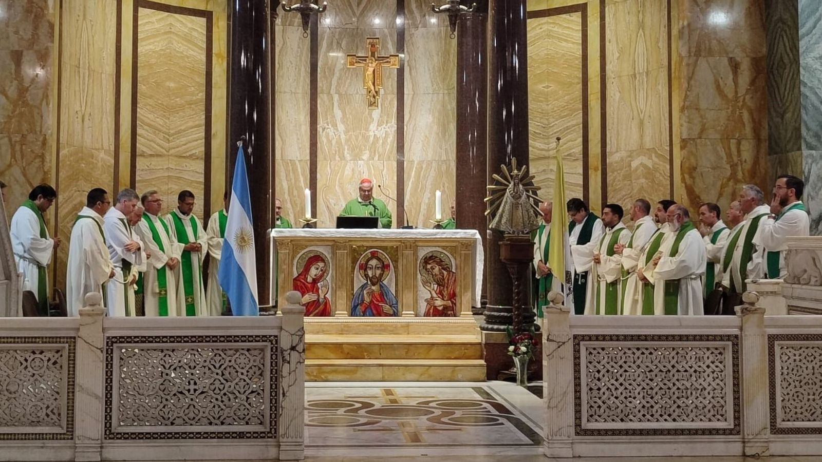 Primera misa del Cardenal Rossi