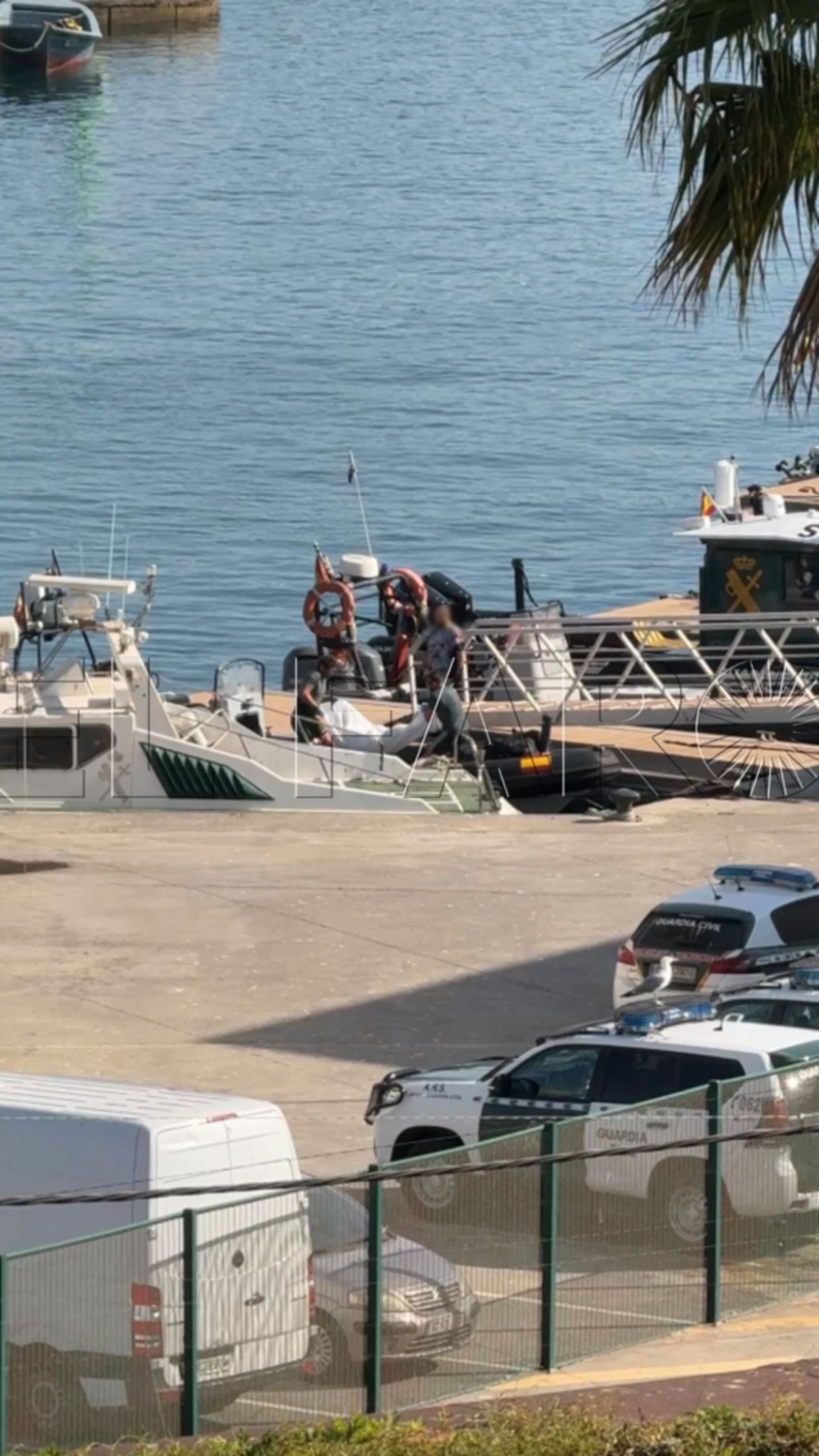 La Guardia Civil localiza dos cadáveres en el mar