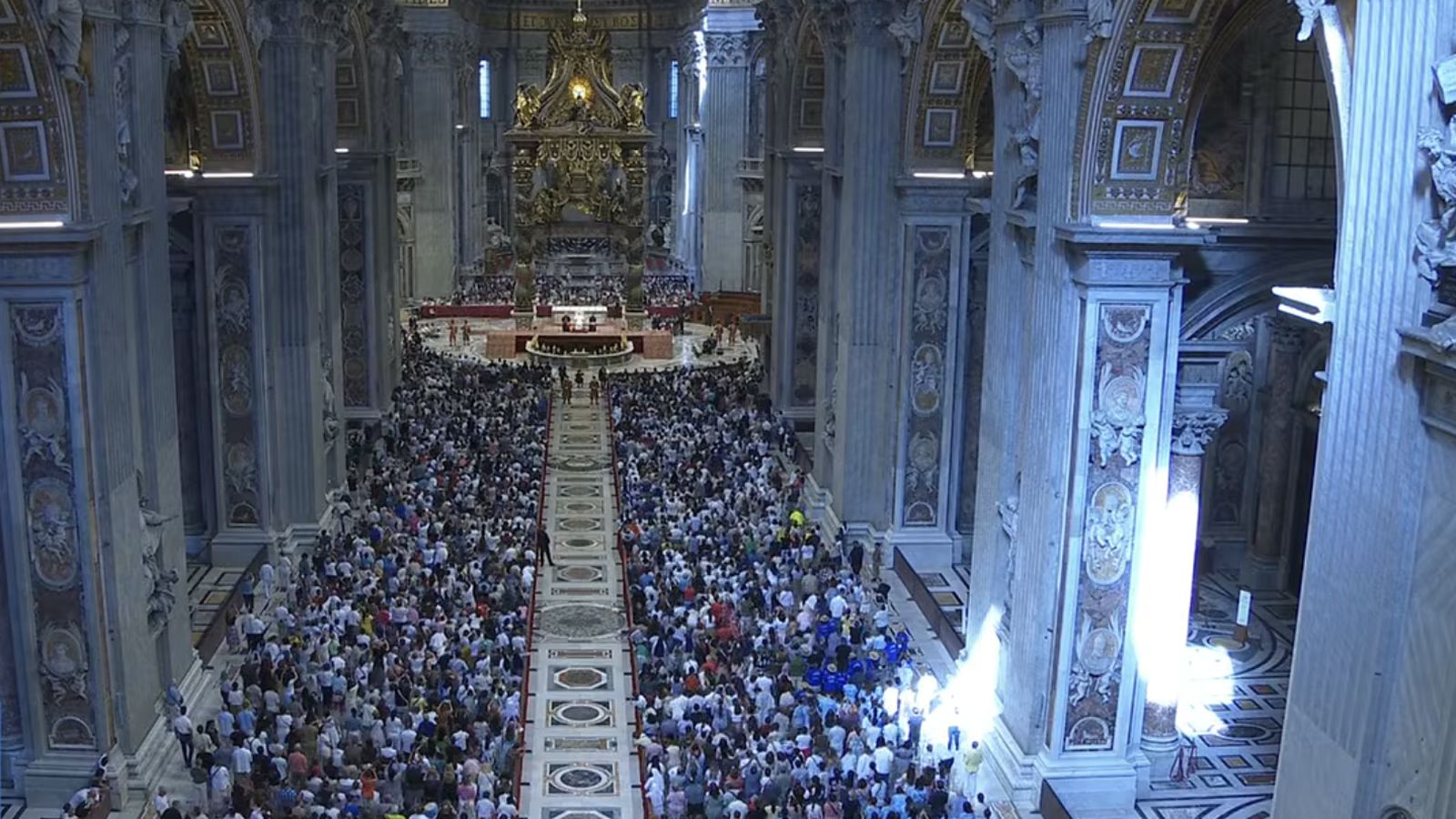 El Papa preside la audiencia general en san Pedro