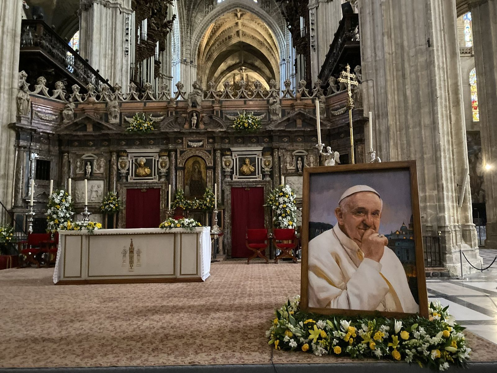 El apagón impidió el funeral del papa en la catedral de Sevilla