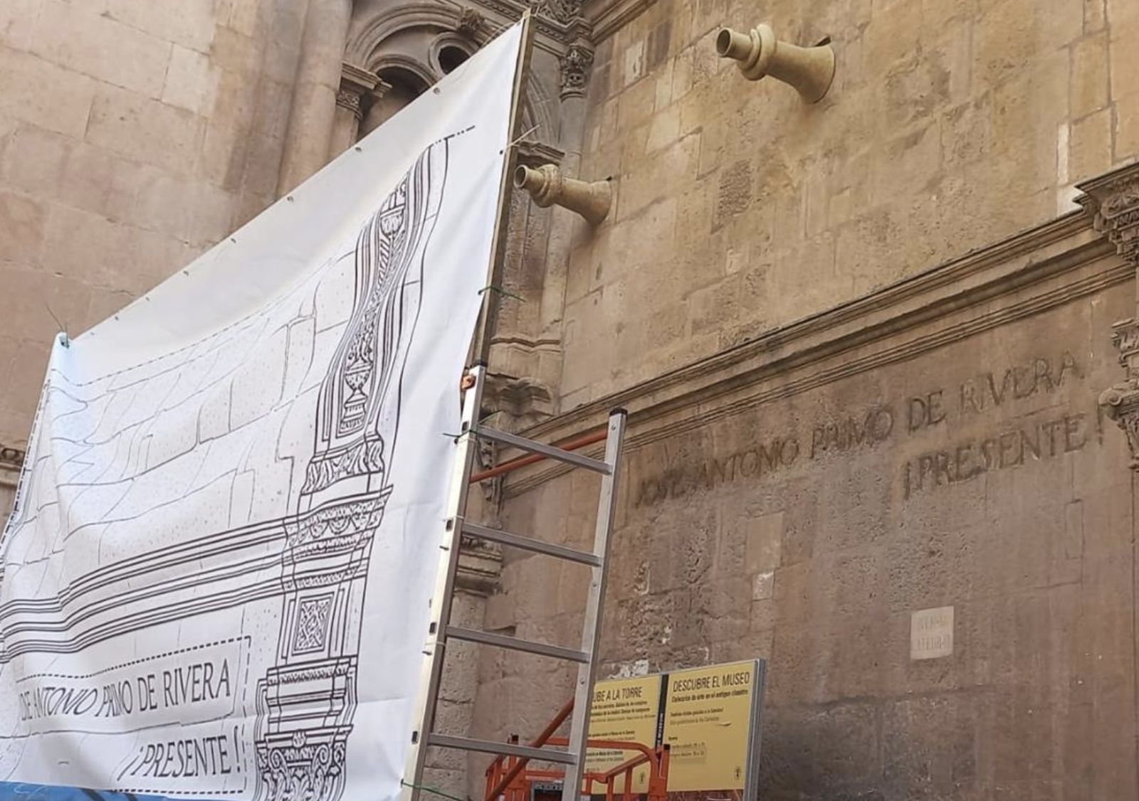 Fachada de la catedral de Murcia