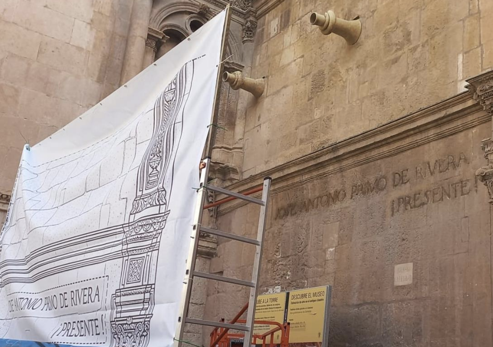 Fachada de la catedral de Murcia